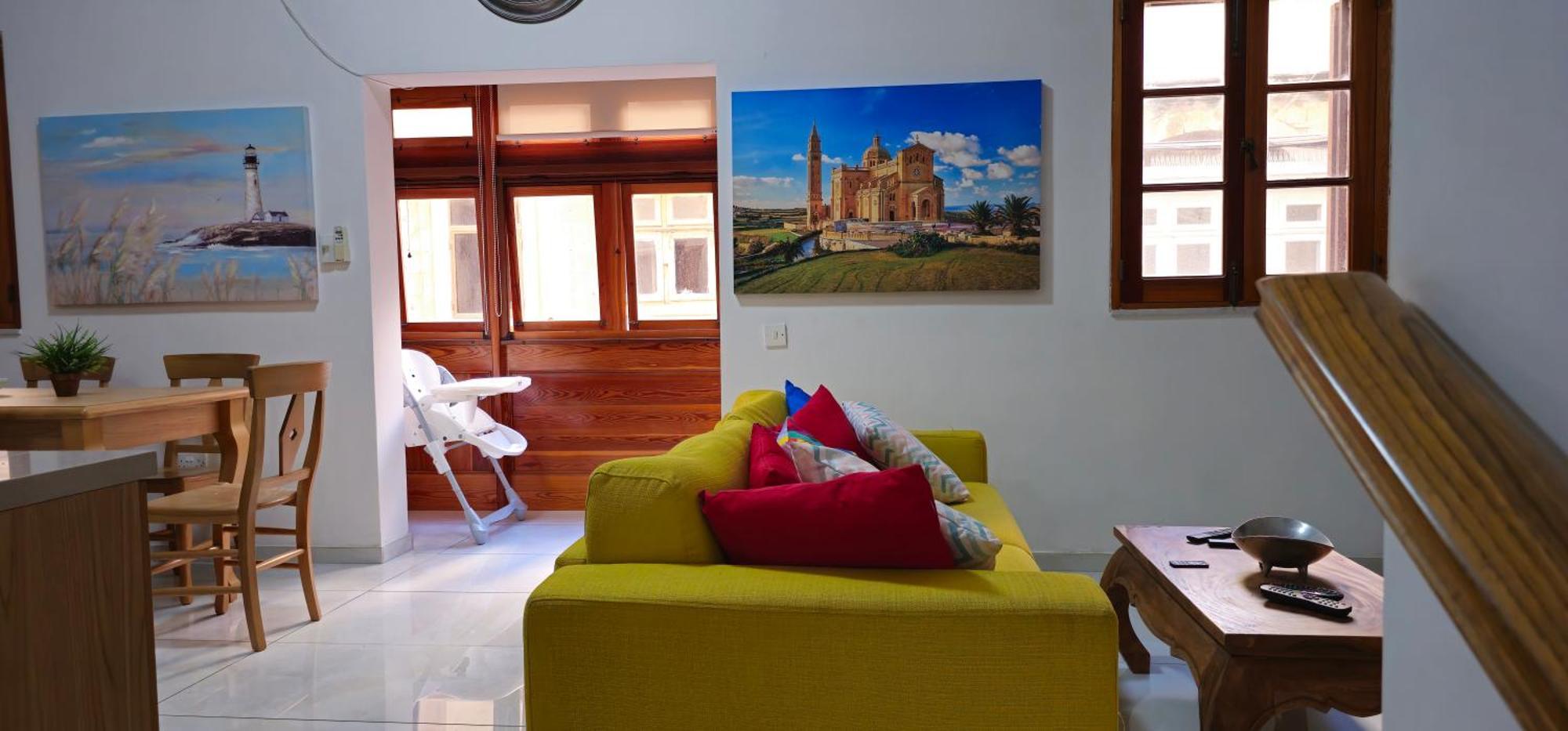 3 Floors Villa On Promenade 4 Bedrooms 3 Bathrooms Σλιέμα Εξωτερικό φωτογραφία